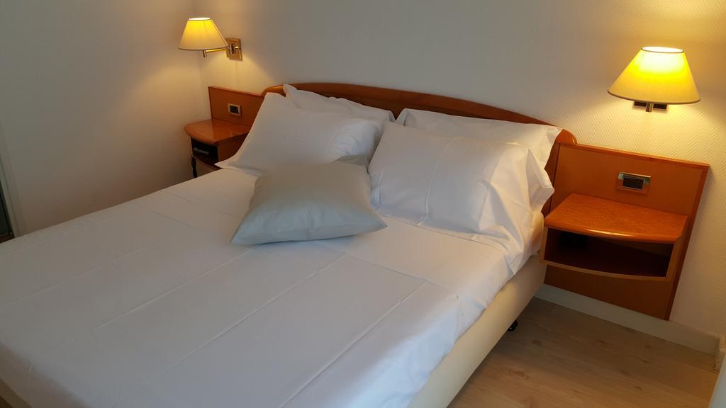 Hotel Augustus Fano Εξωτερικό φωτογραφία