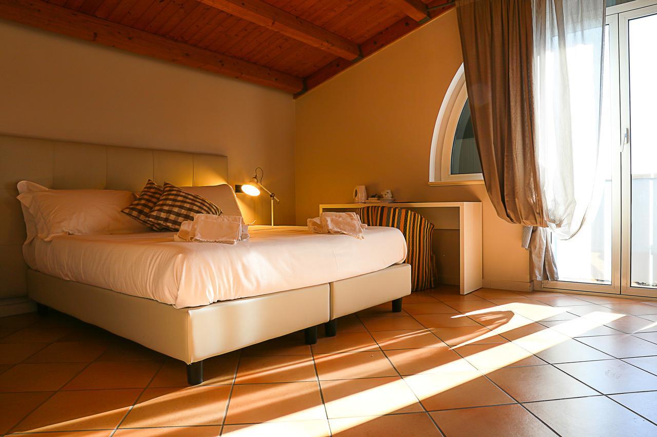 Hotel Augustus Fano Εξωτερικό φωτογραφία