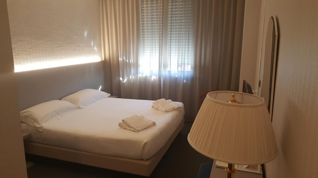 Hotel Augustus Fano Εξωτερικό φωτογραφία