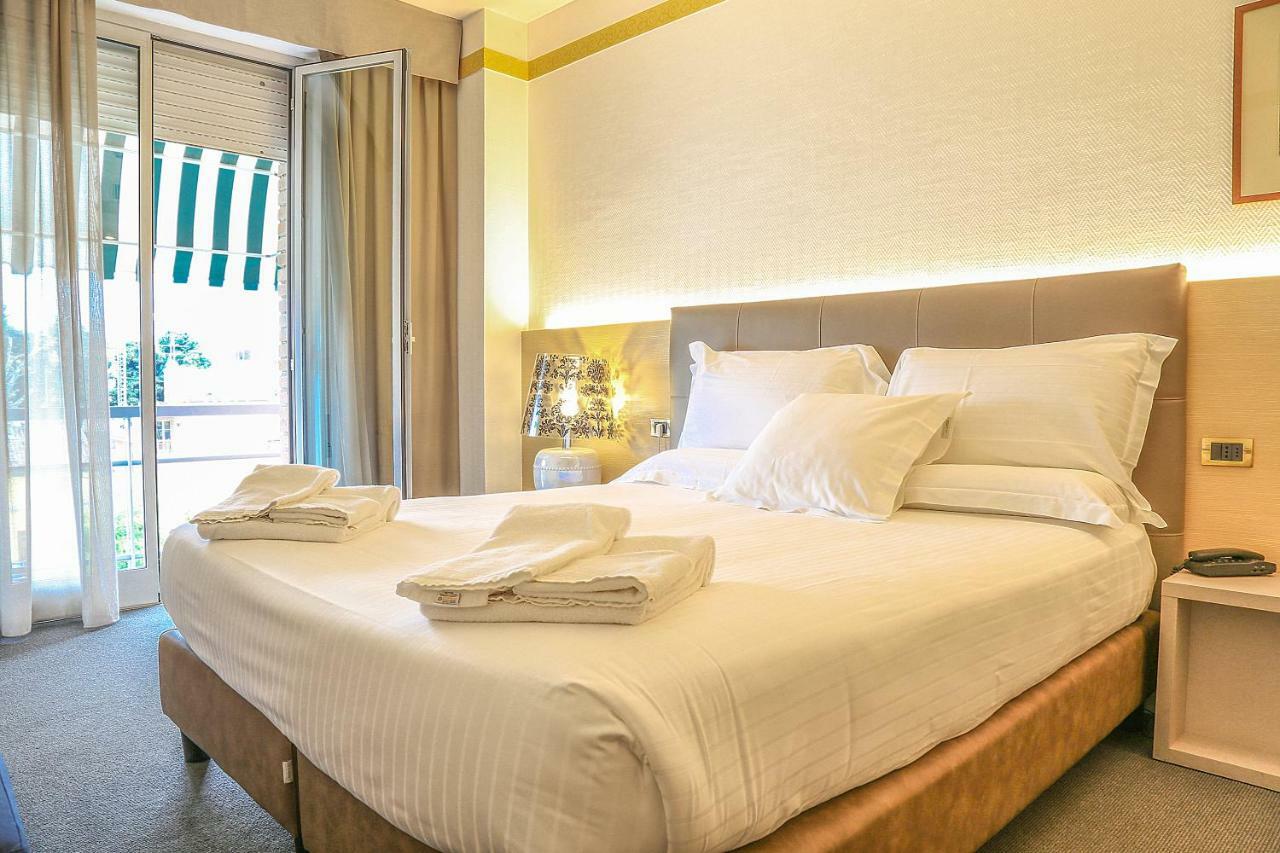 Hotel Augustus Fano Εξωτερικό φωτογραφία